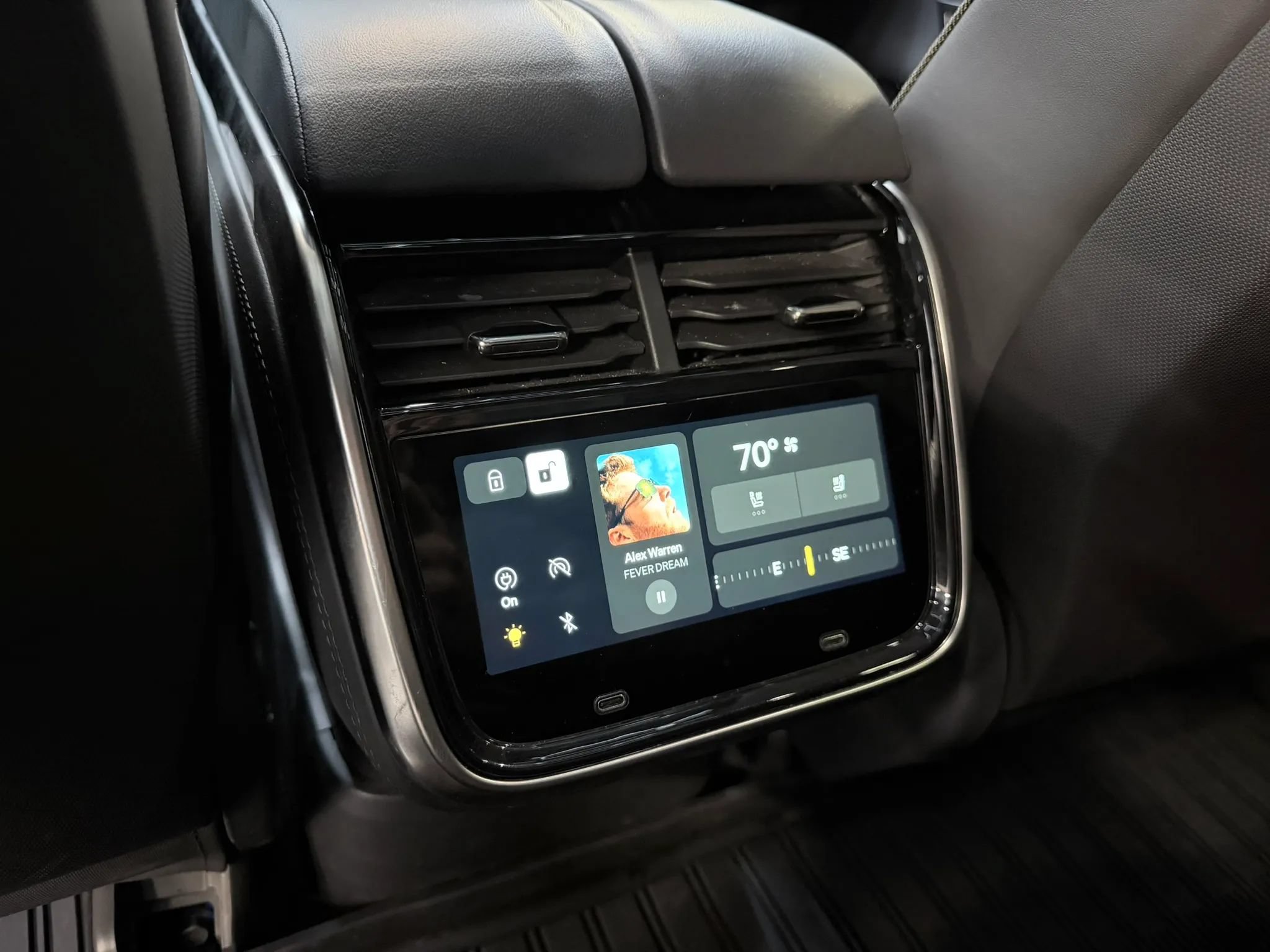 Used 2022 Rivian R1S Launch Edition Quad AWD/4WD image 21