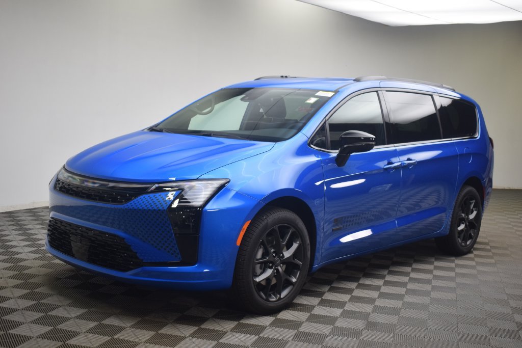New 2027 Chrysler Pacifica Select AWD/4WD image 14