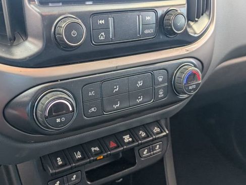 Used 2022 Chevrolet Colorado Z71 w/ Safety Package image 23