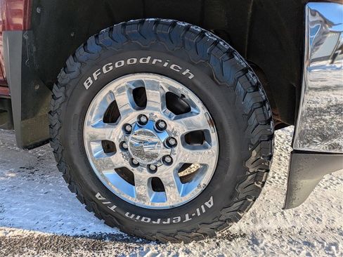 Used 2015 Chevrolet Silverado 2500 LTZ w/ LTZ Plus Package image 11