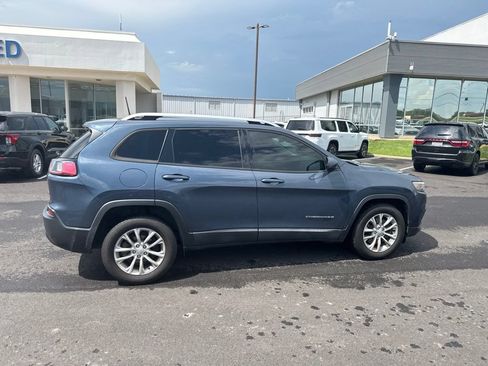 Used 2020 Jeep Cherokee Latitude FWD image 12