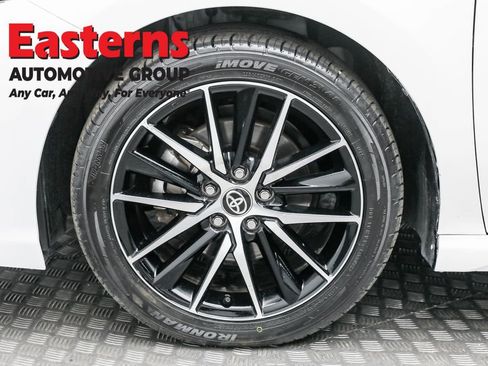 Used 2024 Toyota Camry SE image 8