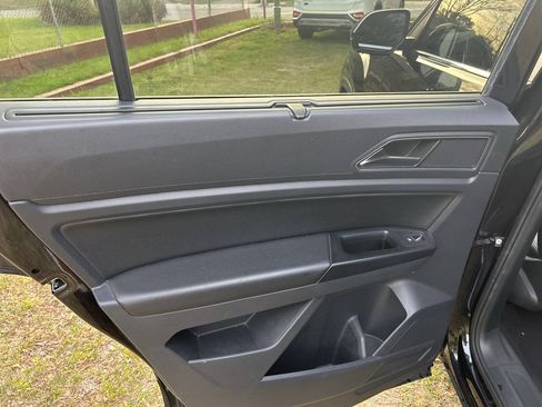 Used 2019 Volkswagen Atlas SE FWD image 13