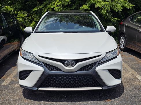 Used 2020 Toyota Camry XSE FWD image 2