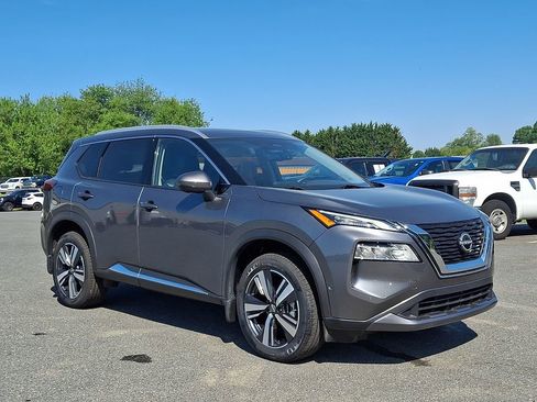 Used 2023 Nissan Rogue SL AWD/4WD image 1
