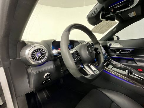 Used 2022 Mercedes-Benz SL 63 AMG SL 63 AMG image 17