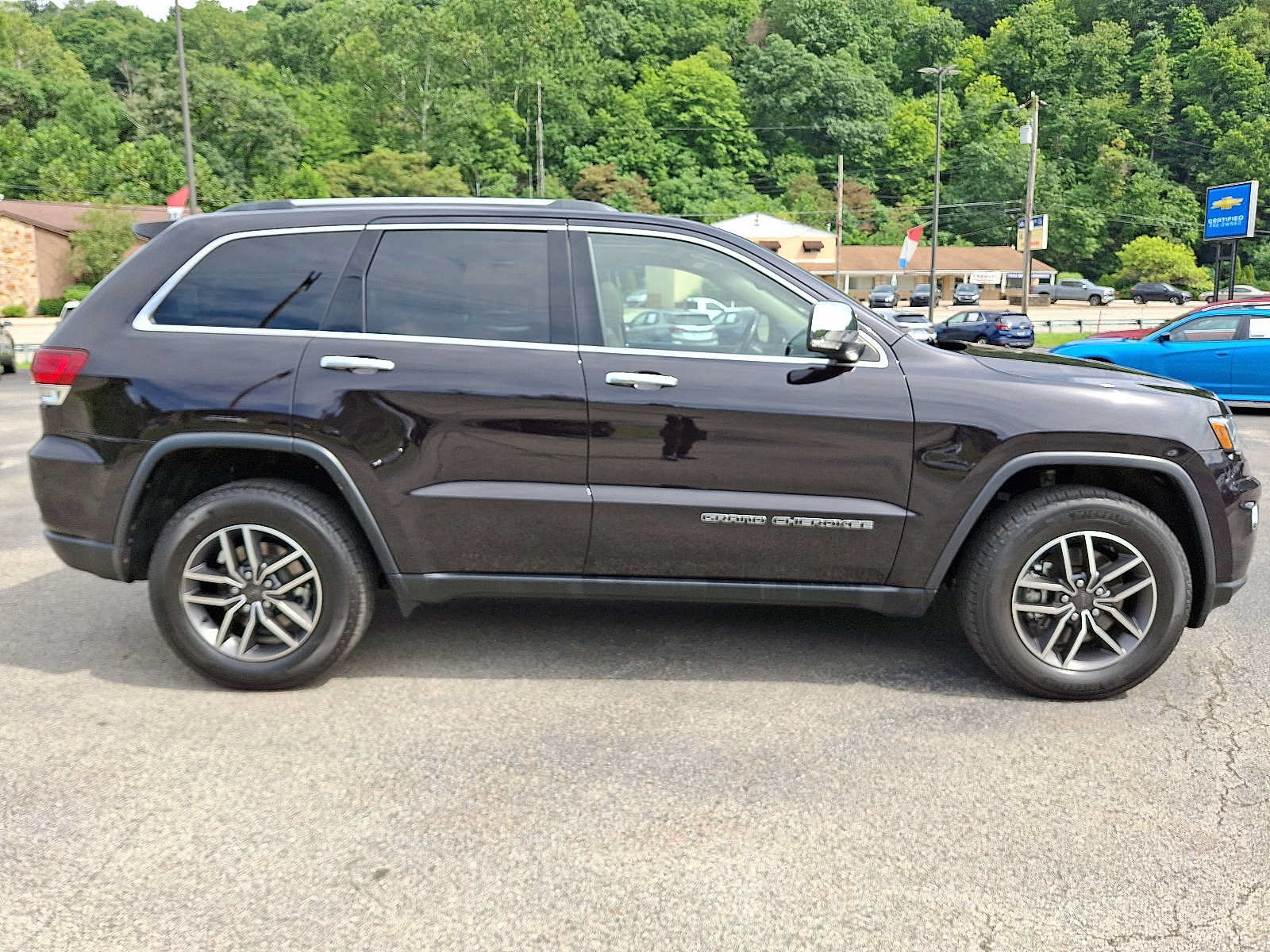 Used 2021 Jeep Grand Cherokee Limited w/ Sun & Sound Group AWD/4WD image 7