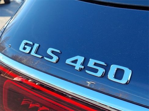 Used 2022 Mercedes-Benz GLS 450 4MATIC image 31