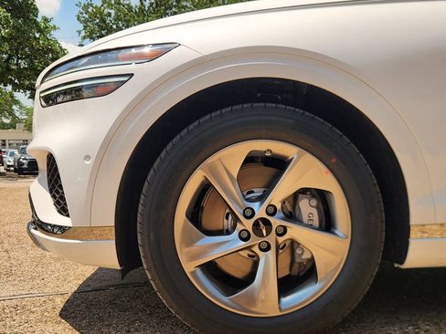 New 2026 Genesis GV70 2.5T Advanced AWD/4WD image 8