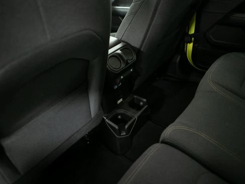 Used 2024 Jeep Wrangler Sahara image 26