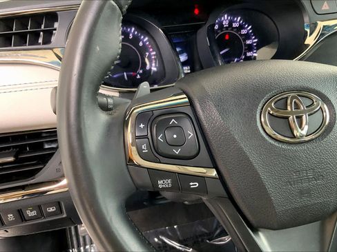 Used 2014 Toyota Avalon Limited w/ Technology Package FWD image 24