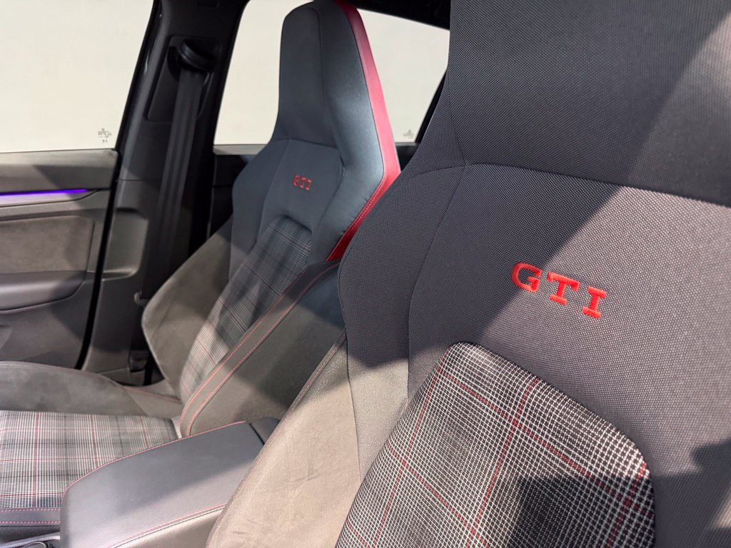 Used 2023 Volkswagen GTI 40th Anniversary Edition FWD image 26