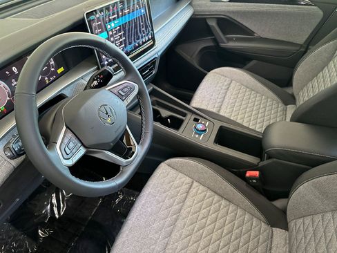 New 2026 Volkswagen Tiguan S AWD/4WD image 9
