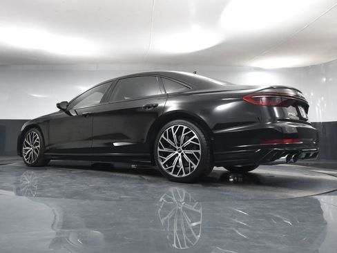 Used 2022 Audi S8 image 50