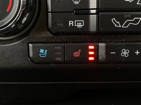 Used 2019 Ford F150 Lariat AWD/4WD image 5