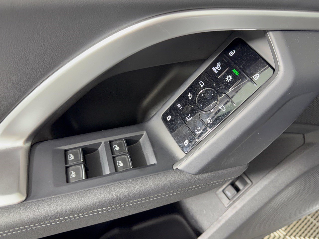 Certified 2025 Audi Q5 Premium Plus AWD/4WD image 15