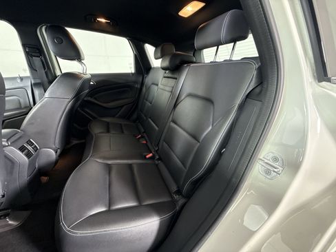 Used 2017 Mercedes-Benz B 250e image 27