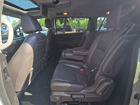 Used 2018 Honda Odyssey Elite image 16
