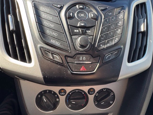 Used 2014 Ford Focus SE FWD image 22