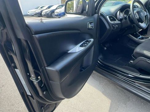 Used 2015 Dodge Journey SXT w/ Flexible Seating Group FWD image 29