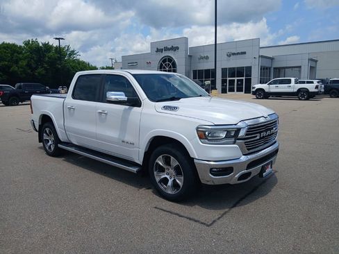 Used 2022 RAM 1500 Laramie AWD/4WD image 2