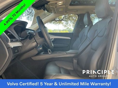 Certified 2025 Volvo XC90 B5 Core image 28