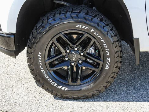 Used 2021 Chevrolet Silverado 1500 Custom Trail Boss AWD/4WD image 7