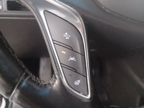 Used 2019 Cadillac XT5 Luxury FWD image 22