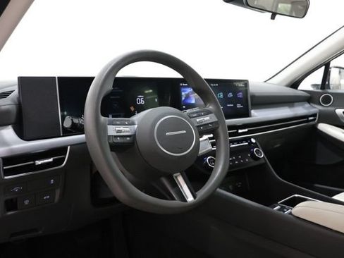 Used 2025 Hyundai Sonata SEL FWD image 13