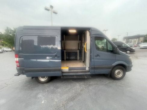 Used 2018 Mercedes-Benz Sprinter 2500 image 17