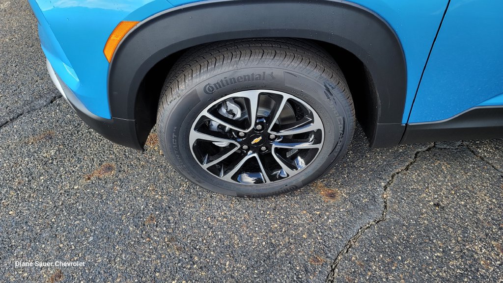 New 2026 Chevrolet TrailBlazer LT w/ LT Cold Weather Package FWD image 6
