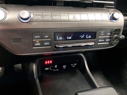 Used 2024 Hyundai Kona SEL AWD/4WD image 25