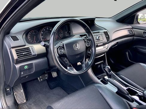 Used 2016 Honda Accord Sport image 17