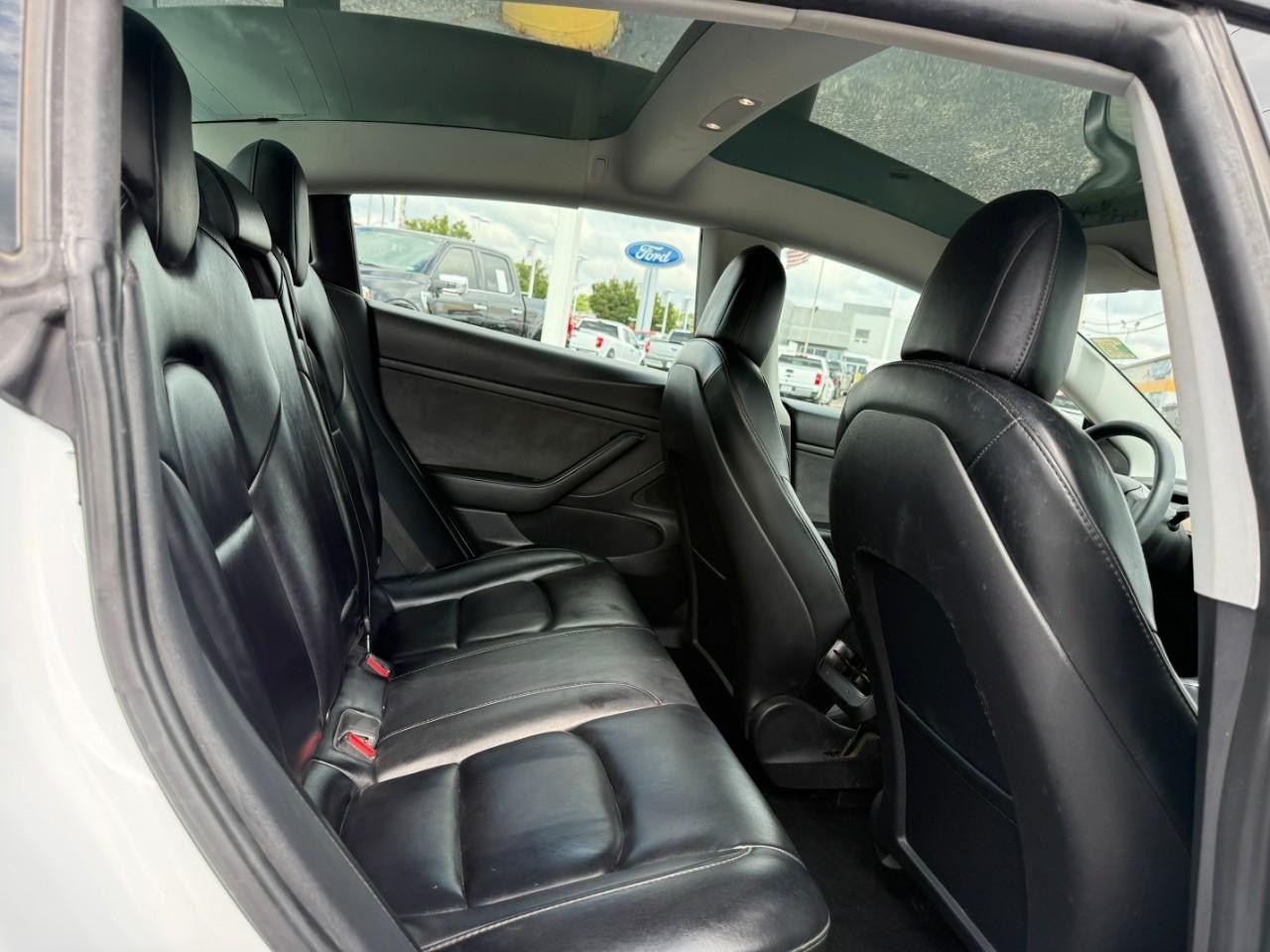 Used 2021 Tesla Model 3 Standard Range Plus RWD image 9