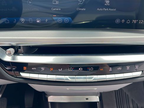 Used 2024 Cadillac Lyriq Sport image 22