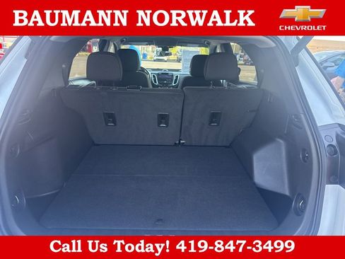 Used 2023 Chevrolet Equinox LT FWD image 32