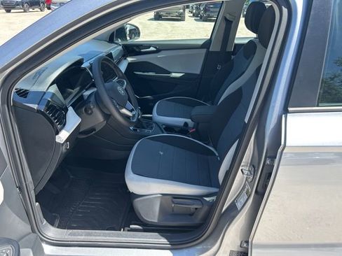 Used 2025 Volkswagen Taos S FWD image 5