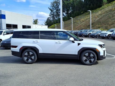 New 2026 Hyundai Santa Fe SE image 2