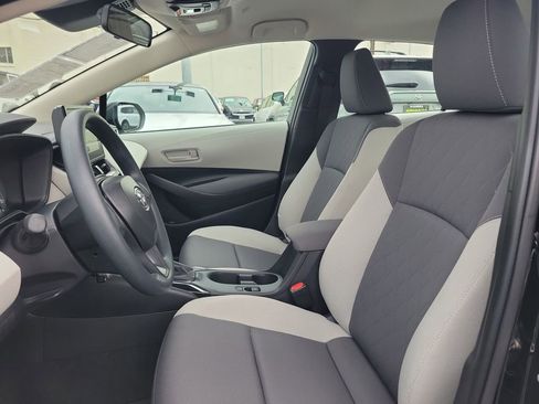Used 2025 Toyota Corolla LE image 17