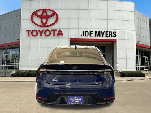 New 2026 Toyota Prius Plug-In Hybrid FWD image 15