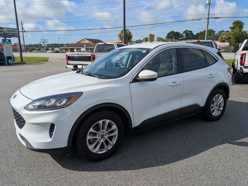 Used 2020 Ford Escape SE FWD image 8