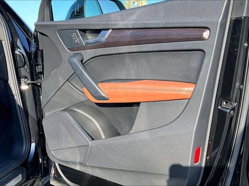 Used 2022 Audi Q5 2.0T Premium Plus image 22