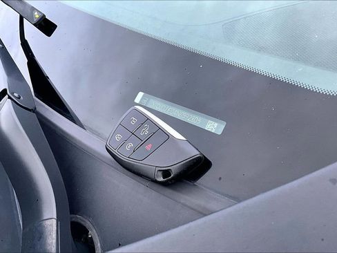 Used 2022 Chevrolet Silverado 1500 High Country w/ Z71 Off-Road Package image 11