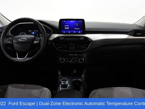 Used 2022 Ford Escape SE w/ SE Sport Appearance Package image 8