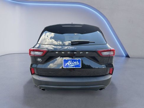 Used 2025 Ford Escape ST-Line w/ Tech Pack #1 FWD image 8