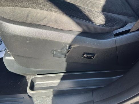 Used 2019 Dodge Grand Caravan SE FWD image 17