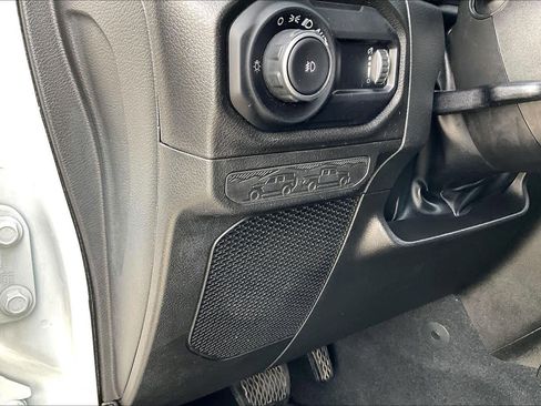 Used 2024 Jeep Wrangler Unlimited Sport AWD/4WD image 33
