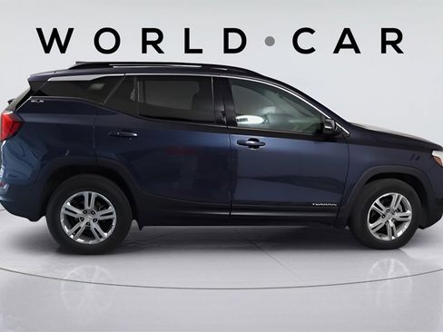 Used 2019 GMC Terrain SLE w/ Driver Convenience Package image 9