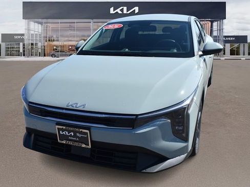 New 2026 Kia K4 LXS FWD image 8