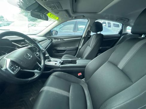 Used 2019 Honda Civic EX image 5